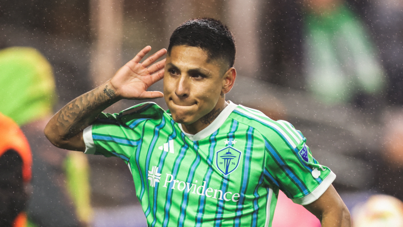 Ruidiaz rain cele
